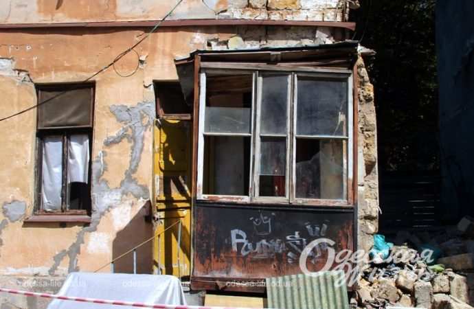 Обвал на Базарной, балкон