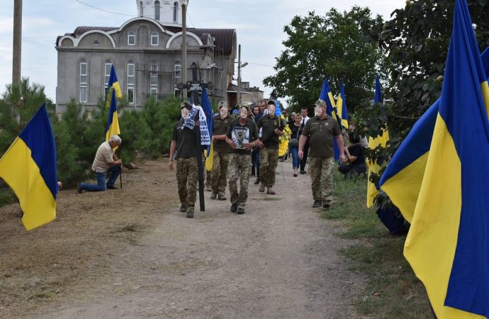 В Одесской области с почестями похоронили военного, погибшего под Бахмутом