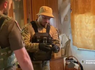На Одещині чоловік погрожував сусіду бойовою гранатою: деталі (фото, відео)