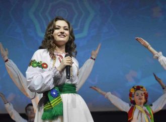 Юная певица из Балты дала благотворительный концерт в пользу ВСУ