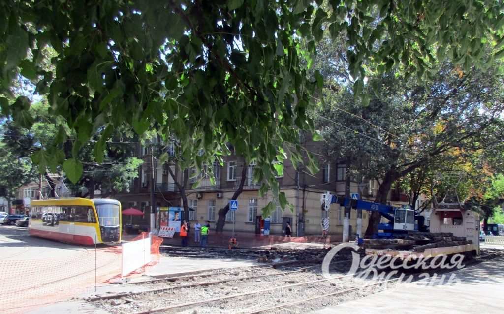 ремонт улиц возле привоза