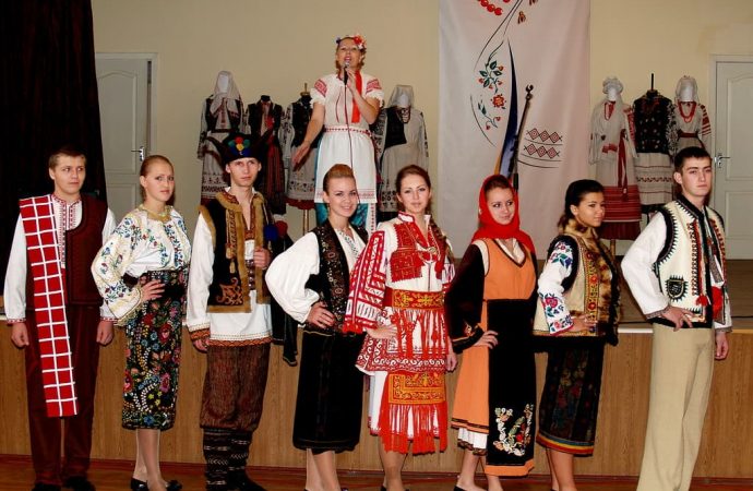 На Одесщине развеяли стереотипы об украинских национальных костюмах