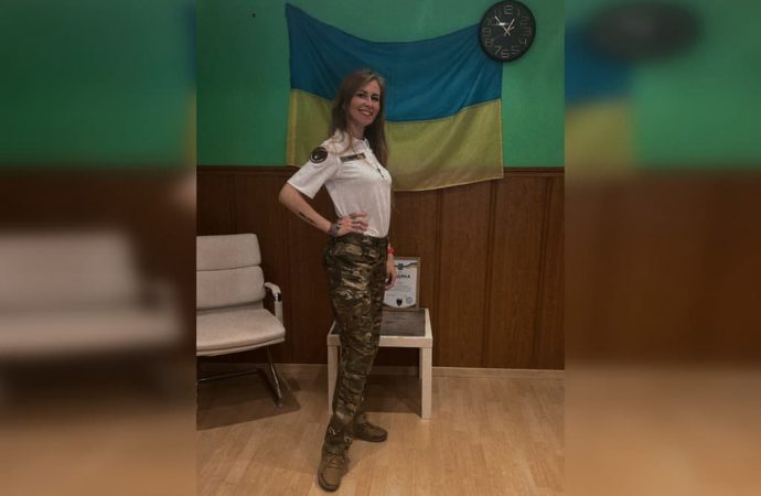 Лана Яр: интервью с девушкой, сменившей платье на военную форму