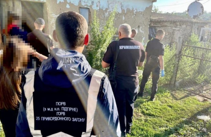 В Одесской области у мужчины изъяли разного вида оружие и наркотики