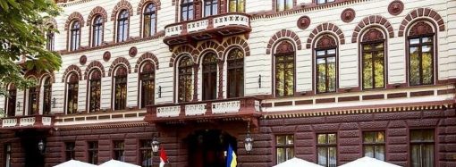 Где в Одессе находится здание в стиле настоящего флорентийского палаццо