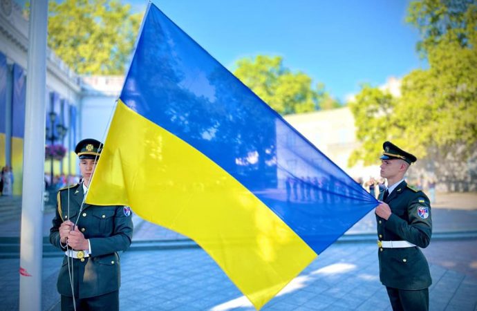 День Державного прапора: в Одесі урочисто підняли синьо-жовтий символ України (фото, відео)
