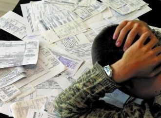 В Украине разрешили отключать и штрафовать должников за коммуналку: кого это коснется