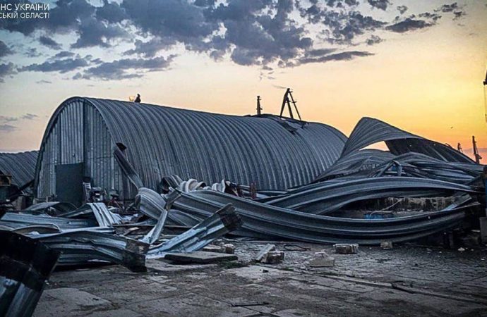 Гасіння пожежі у порту