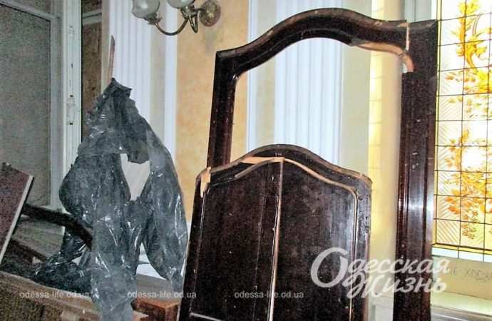 разбитые окна