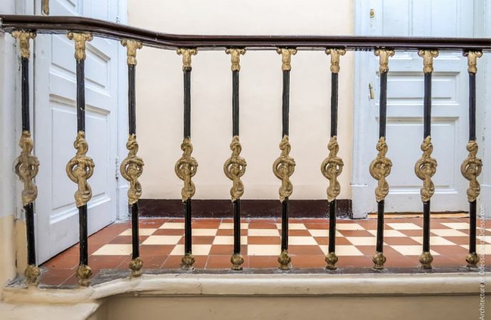 2 поверх будинок вчених