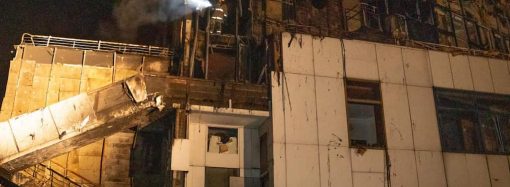 Пожежа в готелі і пошкоджений Морвокзал: наслідки ракетно-дронової атаки по Одесі (фото)