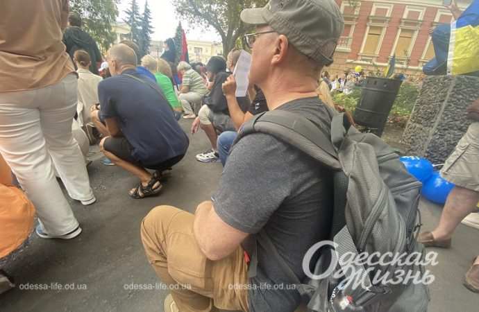 Минута молчания на акции в Одессе, 16.09.2023-5