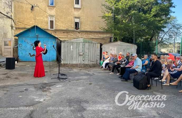 День двора. Сущенко