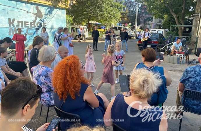 День двора. Сущенко