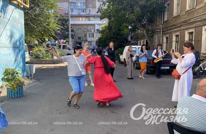 День двора. Сущенко