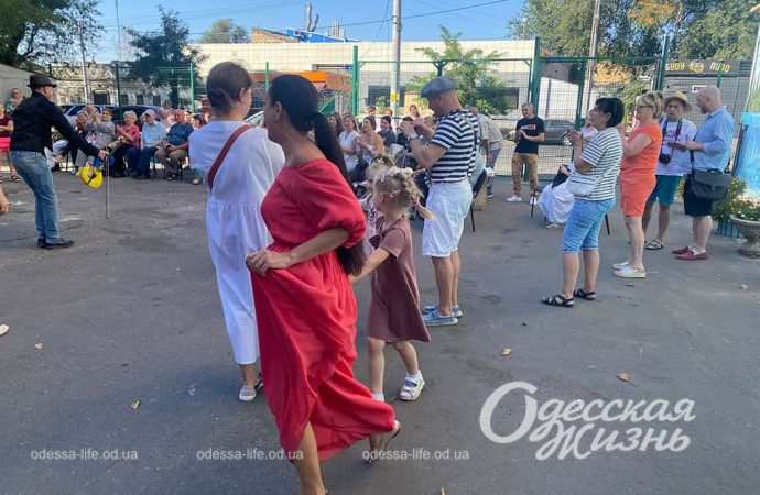 День двора. Сущенко