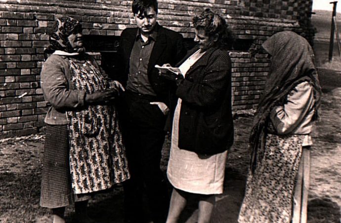 Ірина Бужинська ліворуч. Фото 70-их років
