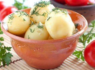 Что надо сделать, чтобы картошка сварилась быстрее – кухонный лайфхак