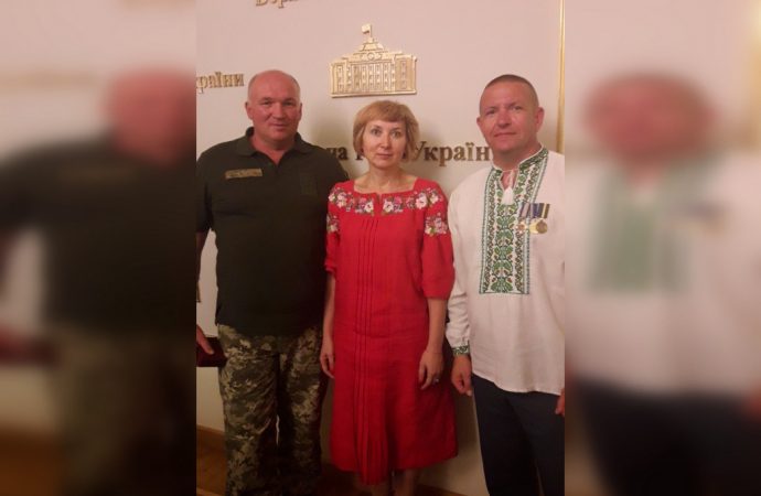 Пам’яті загиблих на фронті братів Сергія та Олександра Котенків