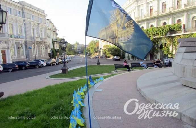Народный мемориал на Екатерининской площади в Одессе-5