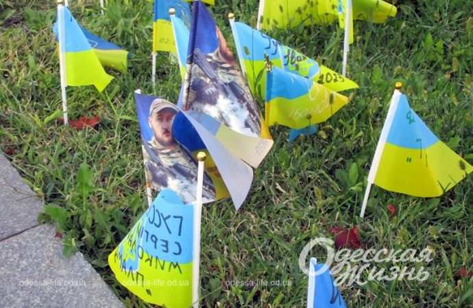 Народный мемориал на Екатерининской площади в Одессе-4