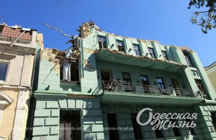 На початку вулиці Преображенської: через півтора місяця після ракетного удару по Одесі