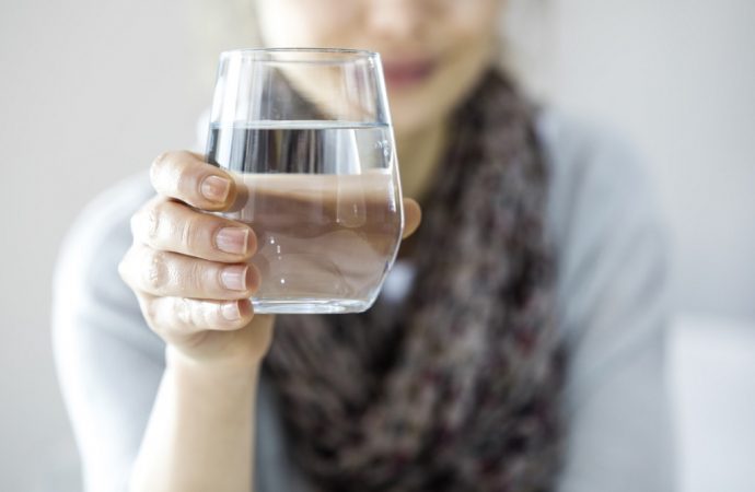 Скільки потрібно пити води в холодну пору року