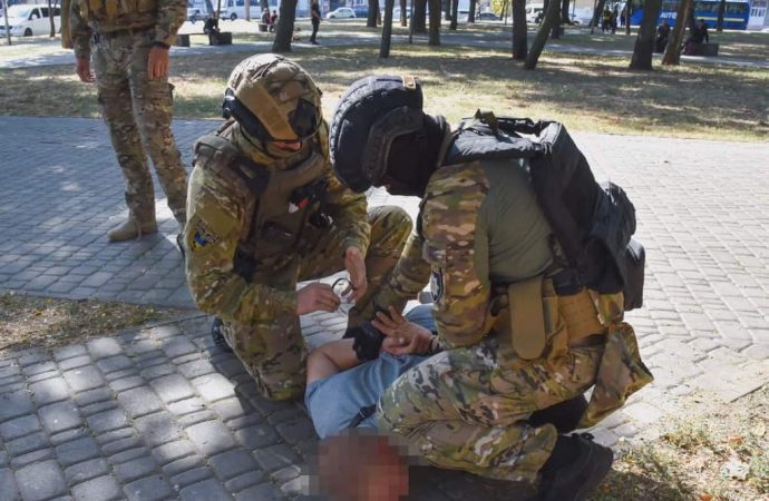 В Одесі затримали організатора бізнесу з переправлення за кордон призовників