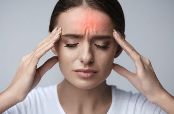 Гипоксия головного мозга: что делать, когда болит голова и темнеет в глазах?