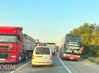 На Одещині заборонили рух вантажівок вдень на всіх дорогах: подробиці
