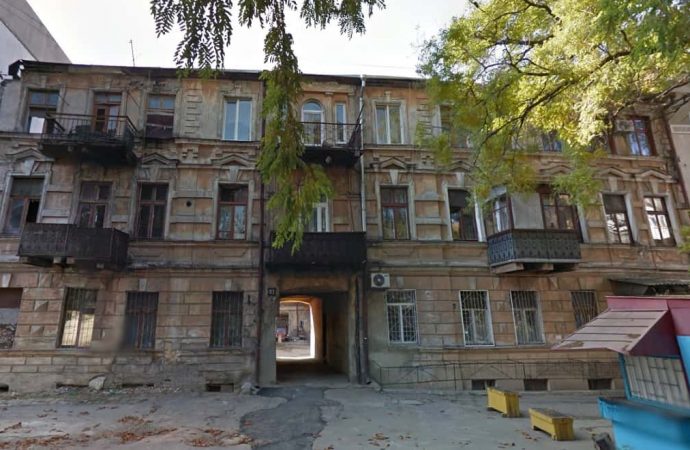 В Одессе отреставрируют три старинных здания (фото)