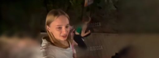В Одесской области подростки хотели сходить в туалет на Аллее Славы (видео)