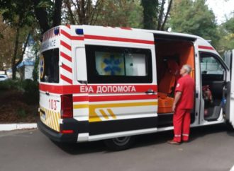 Тяжкопоранених водіїв після дронової атаки на півдні Одещини лікуватимуть за кордоном