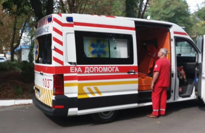 Тяжкопоранених водіїв після дронової атаки на півдні Одещини лікуватимуть за кордоном