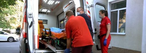 Трьох “важких” поранених водіїв внаслідок нічного обстрілу перевезли до Одеси: подробиці