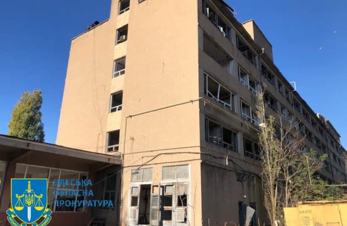 судноремонтний завод після обстрілу