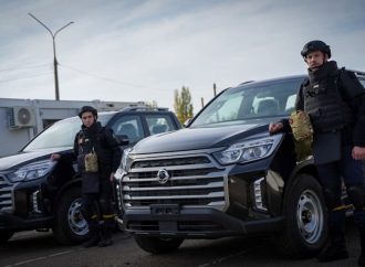 Позашляховики та спецтранспорт: одеські піротехніки їздитимуть на нових авто