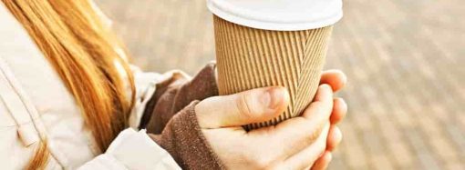 Бумажные стаканчики для кофе могут быть опасными: о чем предупреждают ученые