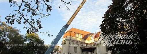 Раны Одессы: в начале улицы Преображенской заработала спецтехника (фоторепортаж)