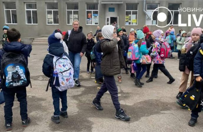 Из одесских школ эвакуируют детей: что происходит