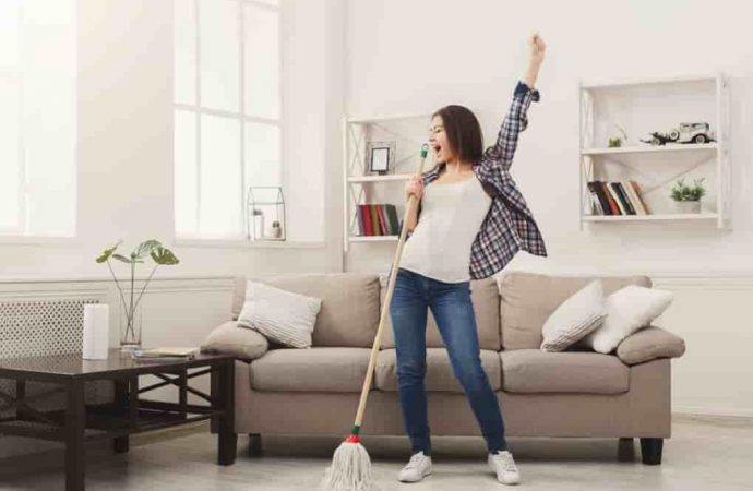 Прибирання замість тренування: як схуднути, наводячи чистоту в будинку