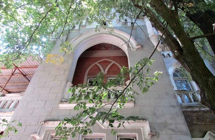 Замок монстров. Котова