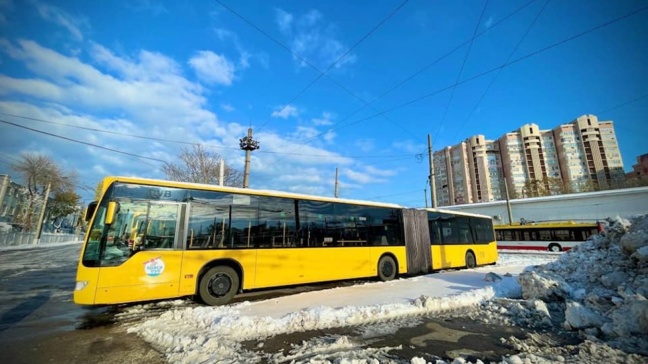 В Одессе не могут найти водителей на сдвоенные автобусы | Новости Одессы