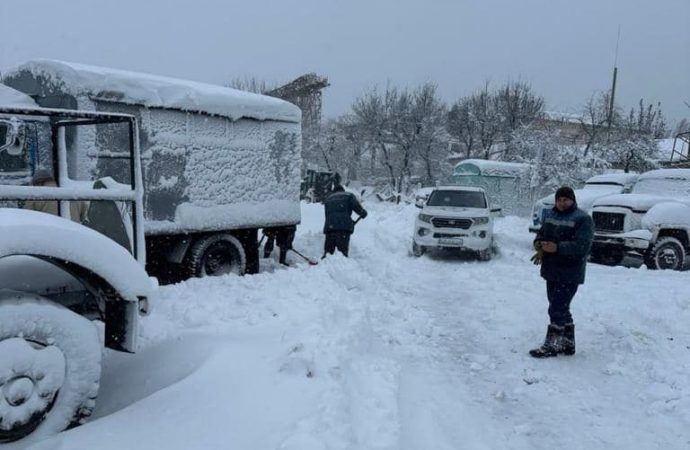 рятувальники на дорогах