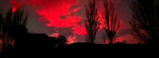 Кроваво-красное небо над Одесщиной: бояться или восхищаться?