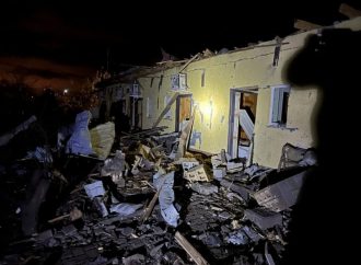 Росіяни увечері обстріляли Одесу з літаків та “Оніксами”: є постраждалі (фото)
