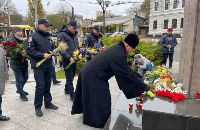 В Одессе почтили память жертв Голодомора-2