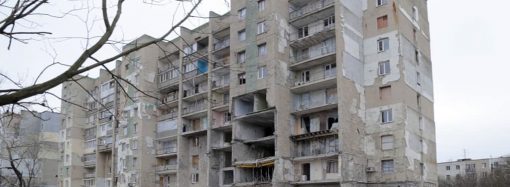 Багатоповерхівку у Сергіївці ніяк не почнуть ремонтувати: оголосили новий тендер