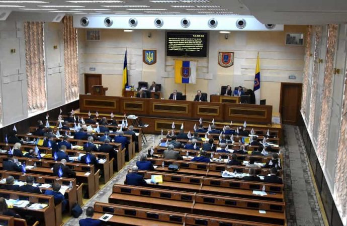 Депутати Одеської облради продовжать виділяти мільйони на конкурси та годинники