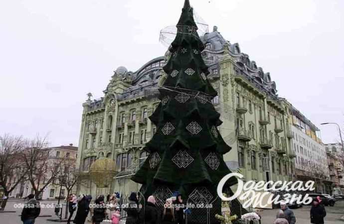 Одесса, главная елка, декабрь 2023